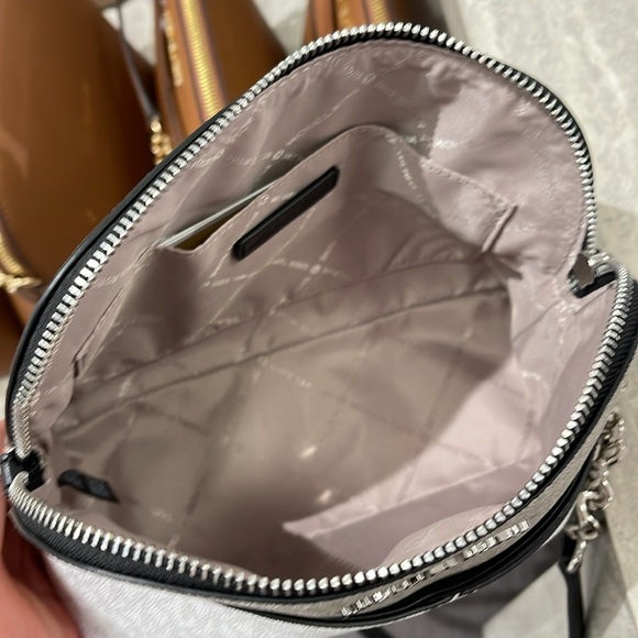 Michael Kors Jet Set Travel Color-Block Signature Logo Crossbody Bag
Optic White - Picture 12 of 16